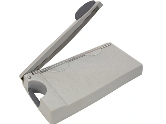 Tonic Studios Guillotine Trimmer 8.5"