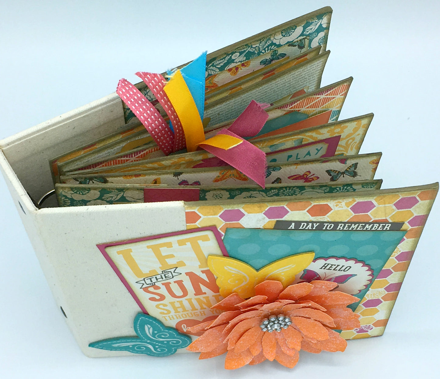 Crafts on the Move Radiant Mini Album Kit